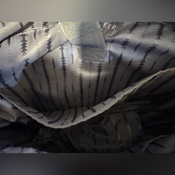 Thacker Puffy Quinn Tote Large Metallic Travel Pockets Pristine Condition $168 - Picture 12 of 12